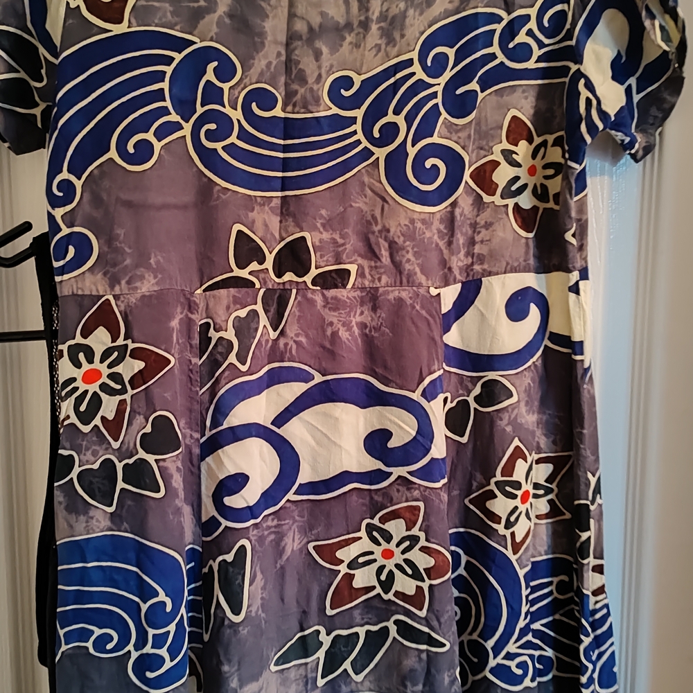 Elegant Floral Maxi Dress in Blue and White